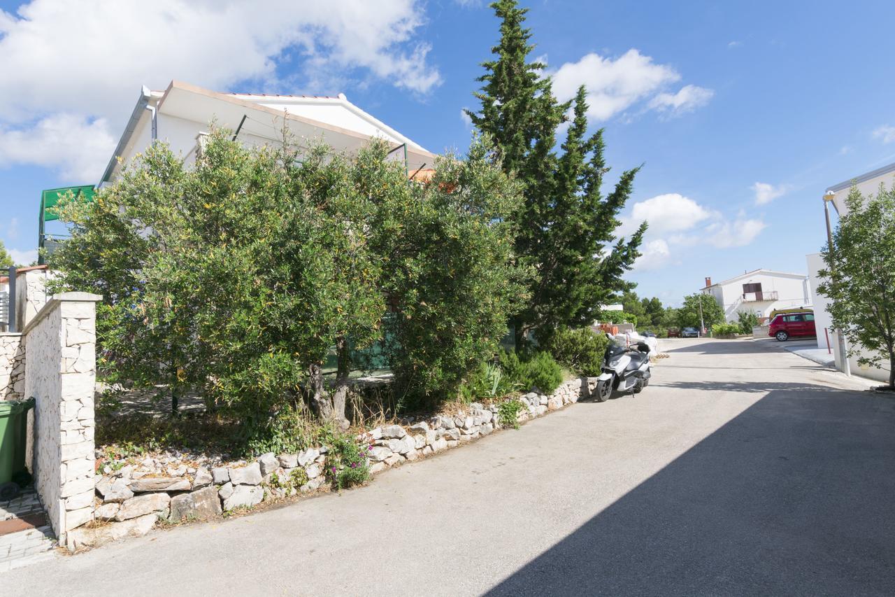 Apartments Ksenija Primošten Екстериор снимка