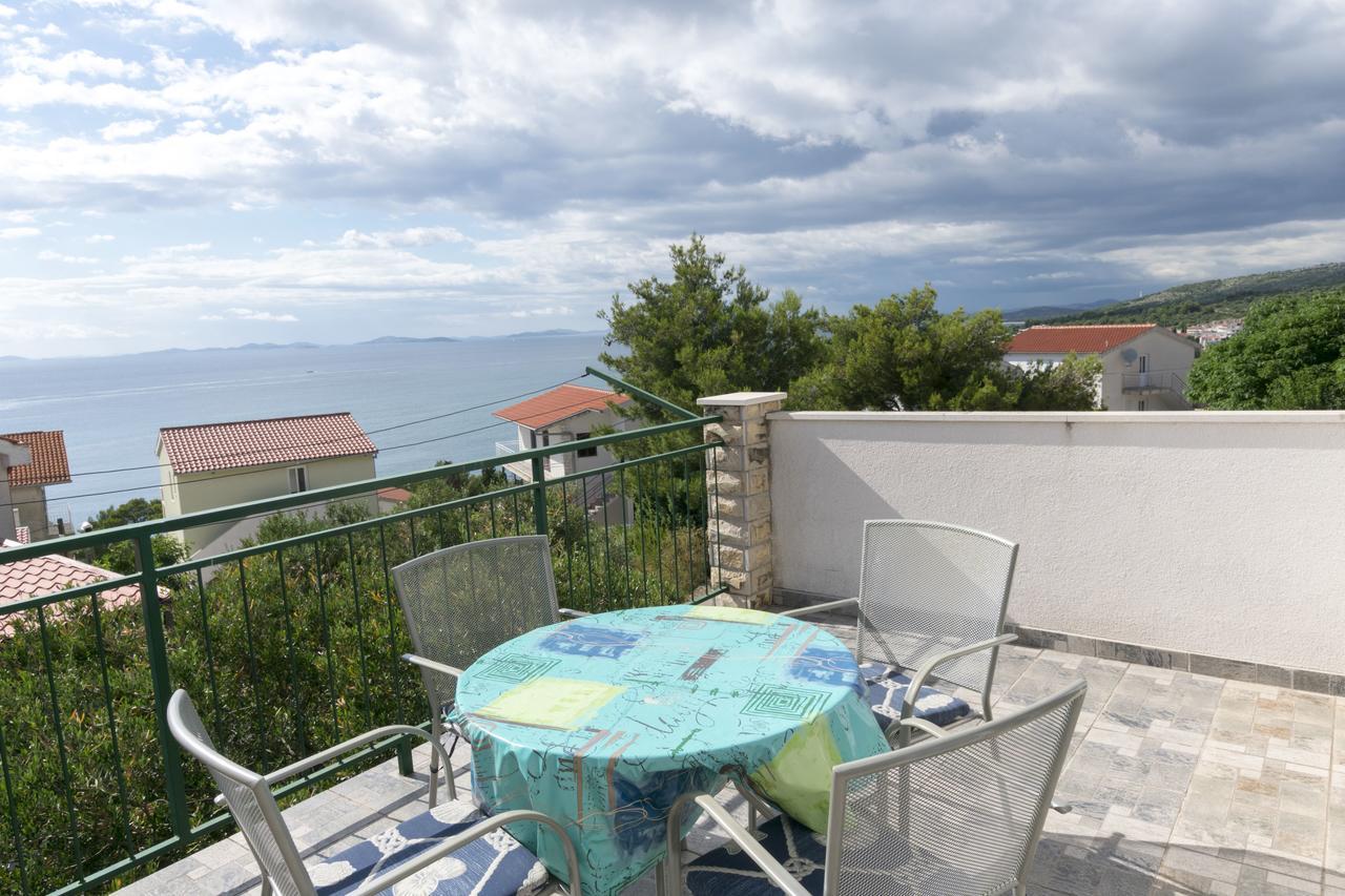 Apartments Ksenija Primošten Екстериор снимка